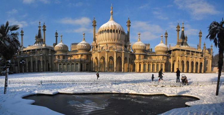 Brighton Pavilion in the snow.